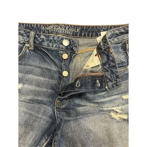 American Eagle women’s 14 slouchy Bermuda shorts button fly distressed￼ - Picture 4 of 8